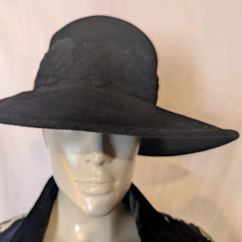 Louise Green Black Wool Felt Wide Brim Hat Appliqued W/3d Flowers.